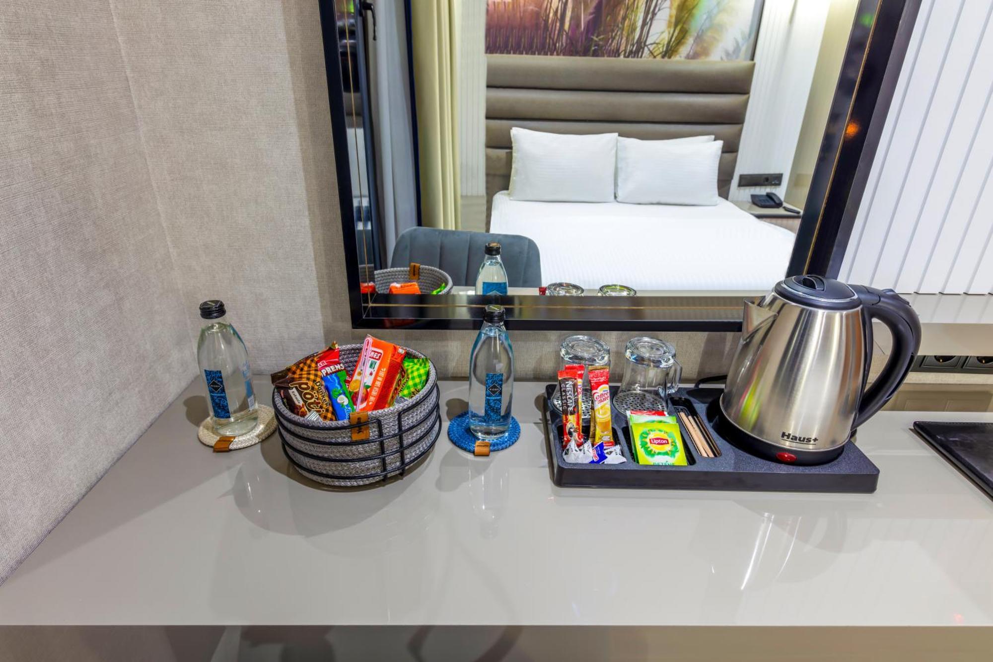 Dem Premium Hotel - Round Trip Airport Service - Istanbul International Airport Arnavutkoy Екстер'єр фото